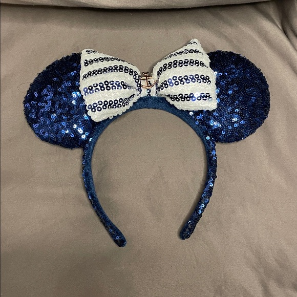 Disney Cruise Line Nautical Minnie Ears Headband - Picture 3 of 5